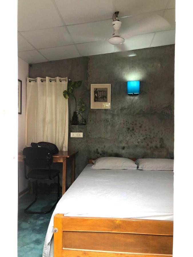 Gibbon Backpackers Hostel Guwahati Exteriör bild