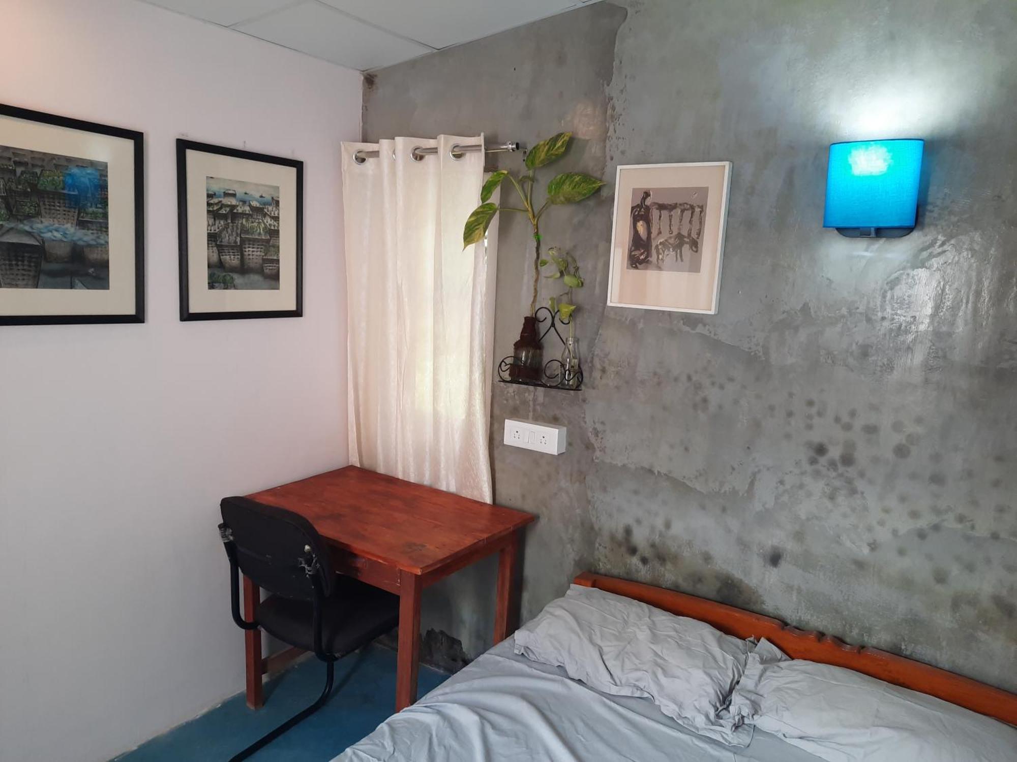 Gibbon Backpackers Hostel Guwahati Exteriör bild